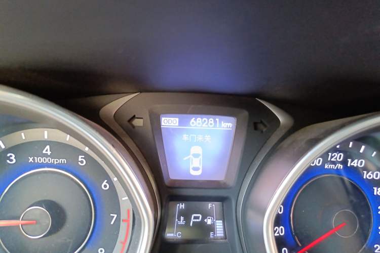 Used Hyundai Elantra (5th Generation / Langdong) 2015 1.6L Automatic Leading Model
