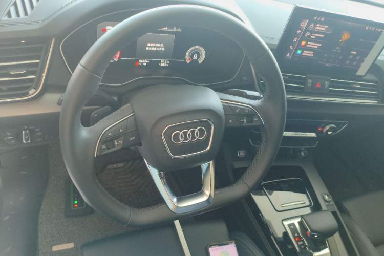 Used Audi Q5L 2025 quattro 45th Anniversary Edition 40 TFSI Luxury Dynamic Model
