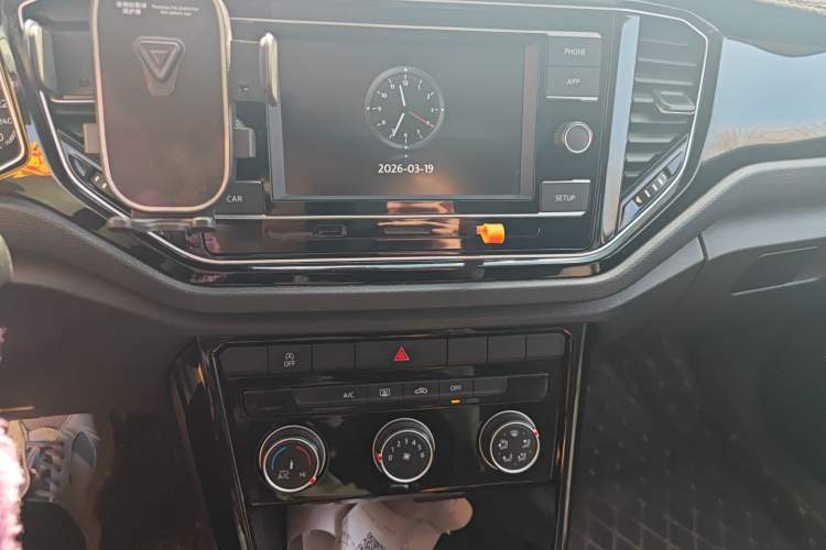 Used Volkswagen T-ROC 2018 280TSI DSG Two-Wheel-Drive Luxury Version China V Emission Standard
