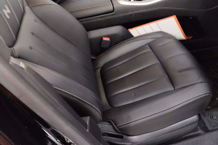 Used ONVO Luxeed L90 2025 Model—Max Six-Seater Version
