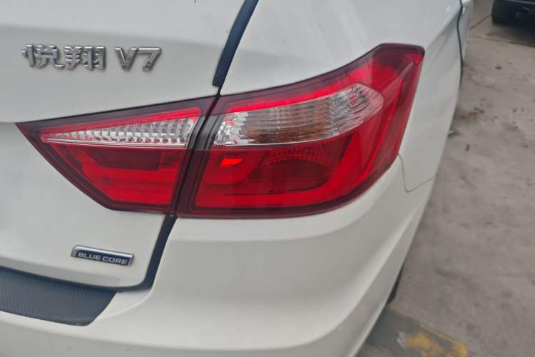 Used CHANGAN Alsvin V7 2015 1.6L Manual Enjoyment Model China IV Standard