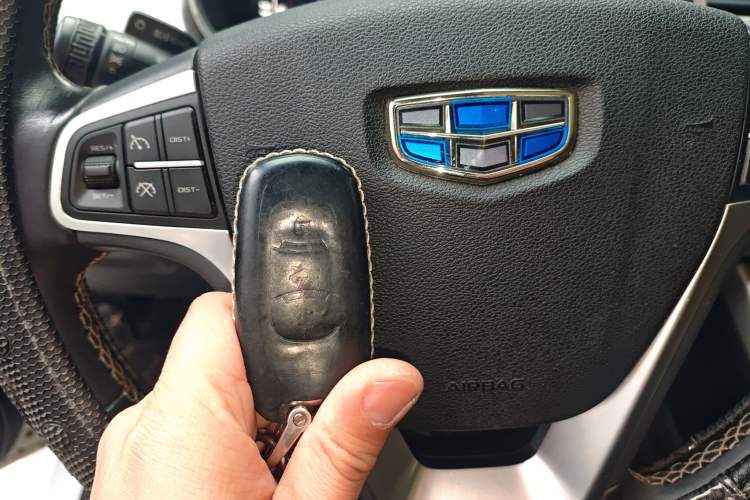 Used Geely Auto Emgrand X7 Sport 2016 1.8TD Automatic ZhiZun Version
