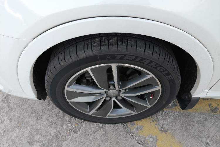 Used Audi Q3 2016 40 TFSI quattro all-wheel drive style model