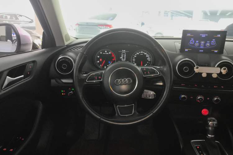 Used Audi A3 2014 Sportback 35 TFSI Automatic Style Edition Steering Wheel