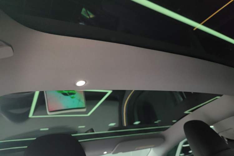 Used Tesla Model 3 2025 Rear-Wheel-Drive Version