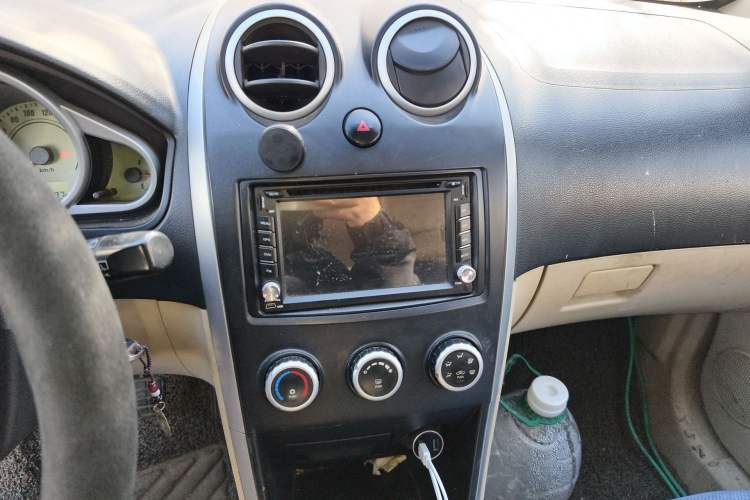 Used Haima Qubit 2013 1.3L Manual Cool Edition Audio And AC Panel