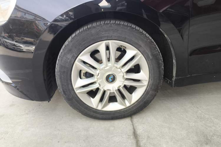 Used Geely Auto Emgrand GT 2015 2.4L Comfort Model Left Front Wheel Hub