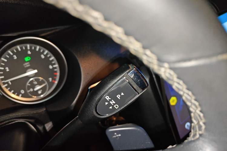 Used Mercedes-Benz R-Class 2017 R 320 4MATIC Business Edition Prestige Model
