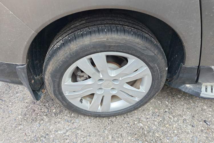 Used Peugeot 3008 2016 1.6THP Automatic Classic Edition Right Rear Wheel Hub