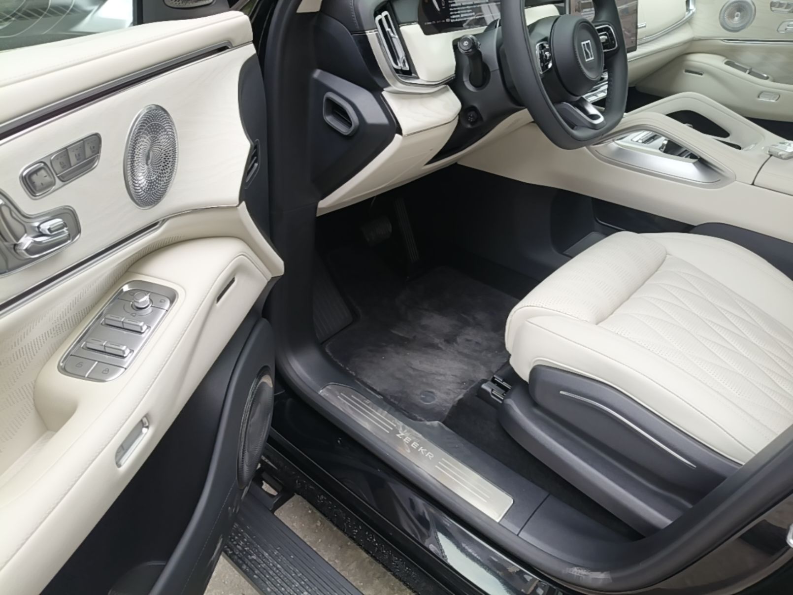 Zeekr 8X 2026 Model Max Edition 55kWh — снимка 18