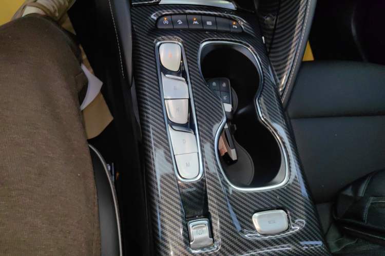 Used Buick Envision 2023 Encore Plus 652T Five-Seat All-Wheel-Drive Luxury Model
