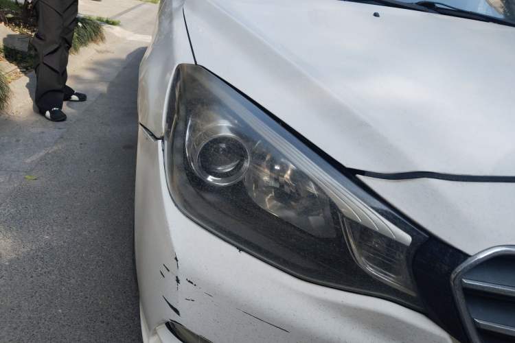 Used Soueast V5 Lingzhi 2015 Plus 1.5L Manual Smart Edition Right Front Headlight