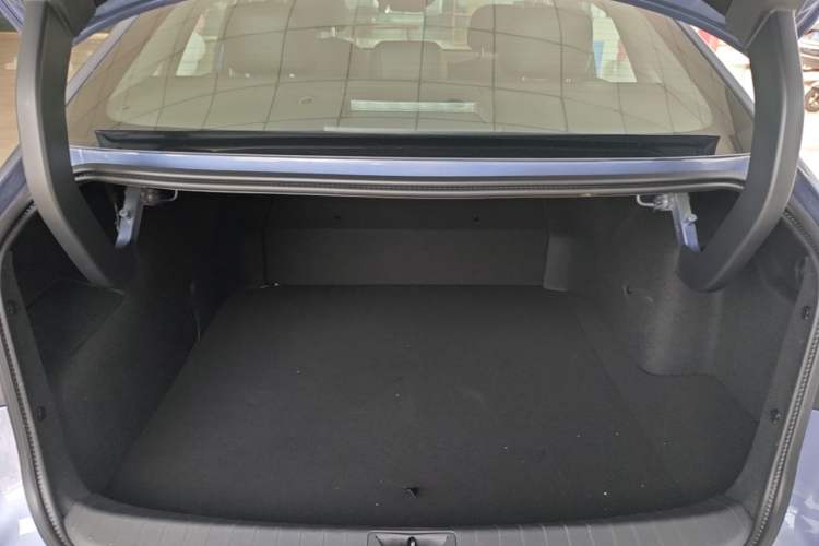 Used Nissan N6 2026 Model 180 Max