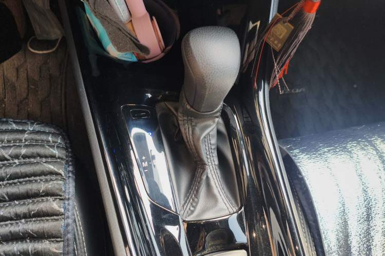 Used Toyota IZOA 2020 2.0L Enjoy Edition
