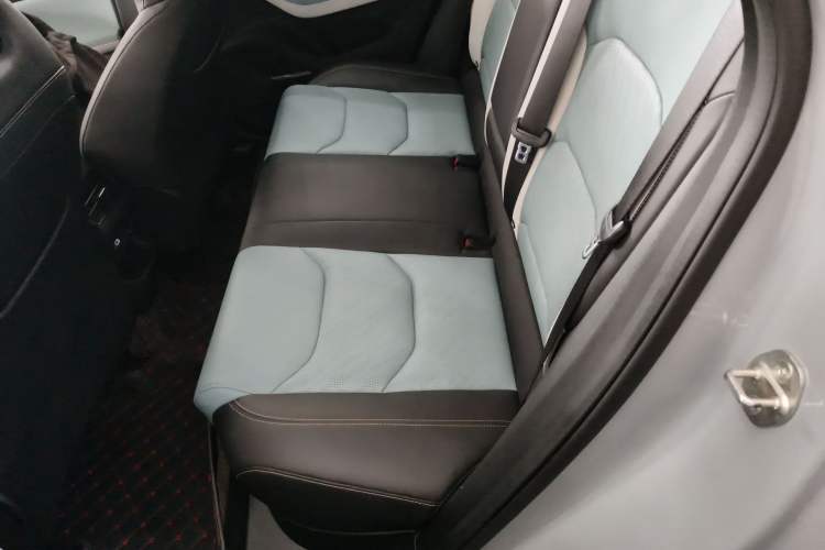 Used Geely Auto Emgrand S 2022 1.4T CVT Crossover Player Edition Left Rear Seat