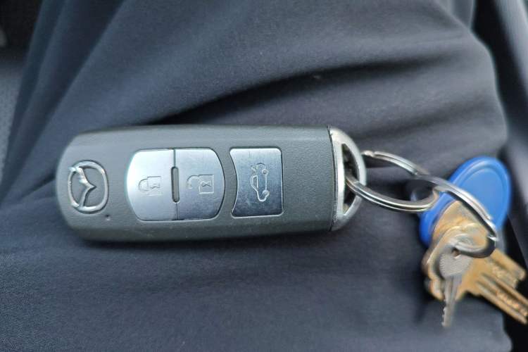 Used Mazda Atenza 2014 2.5L Blue Sky Prestige Edition
