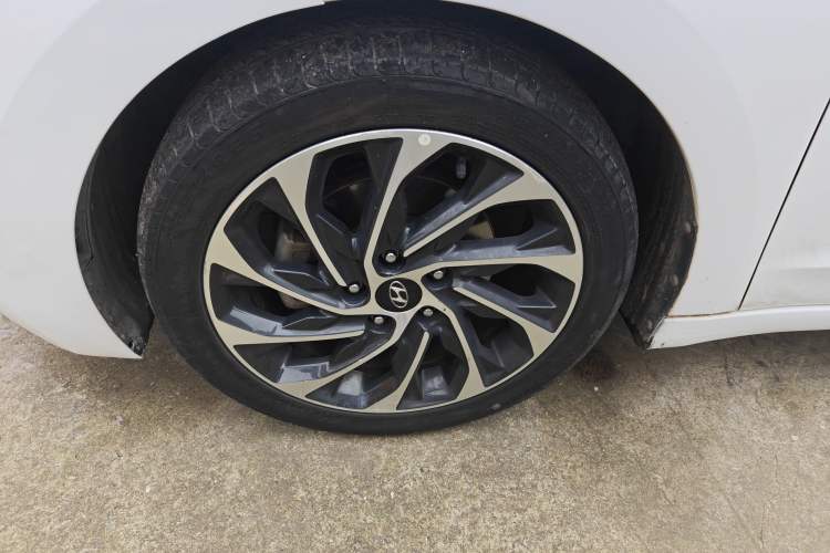 Used Hyundai Elantra (6th Generation / Lingdong) 2019 1.5L CVT ZhiXuan – Elite Version Left Front Wheel Hub