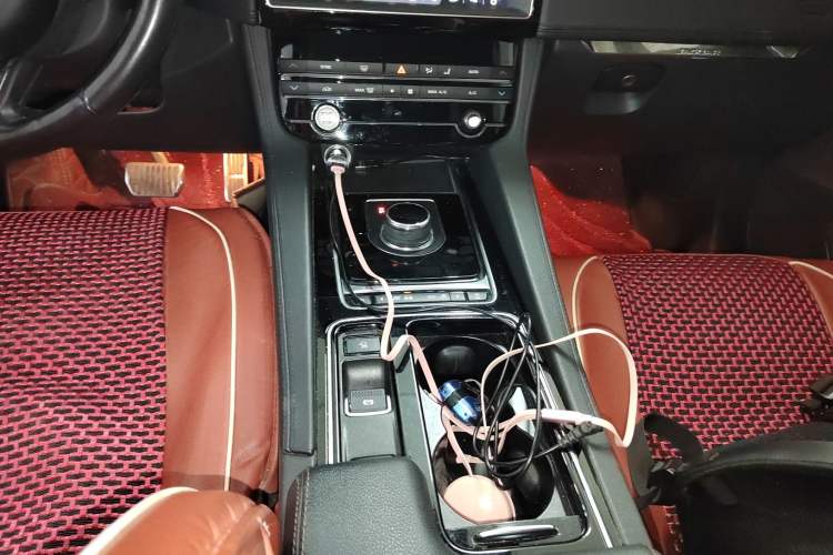 Used Jaguar F-PACE 2019 2.0T Four-Wheel Drive Urban Luxury Edition