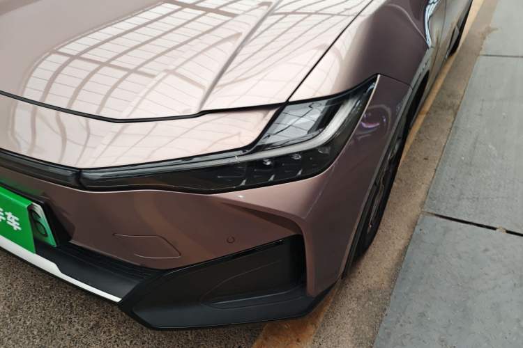 Used Toyota bZ3 2023 616 km Long-Range Premium
