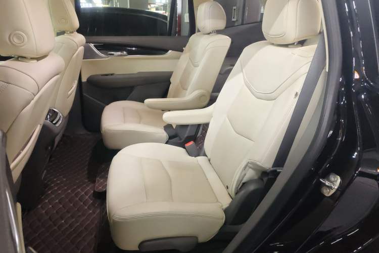 Used Cadillac XT6 2022 2.0T Six-Seater Four-Wheel-Drive Luxury Standard Edition
