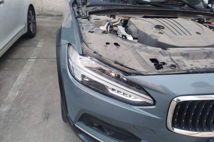 Used Volvo V90 2021 Cross Country B5 AWD Smart Range Edition Right Front Headlight