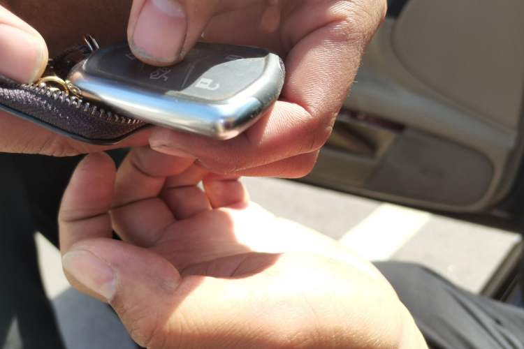 Used Cadillac SLS Seville 2011 2.0T Luxury Edition