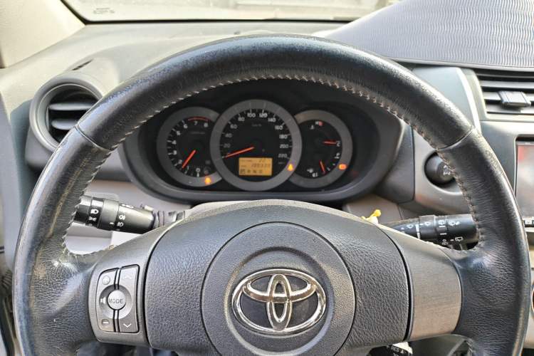 Used Toyota RAV4 2011 2.4L Automatic 4x4 Supreme Navigation Edition