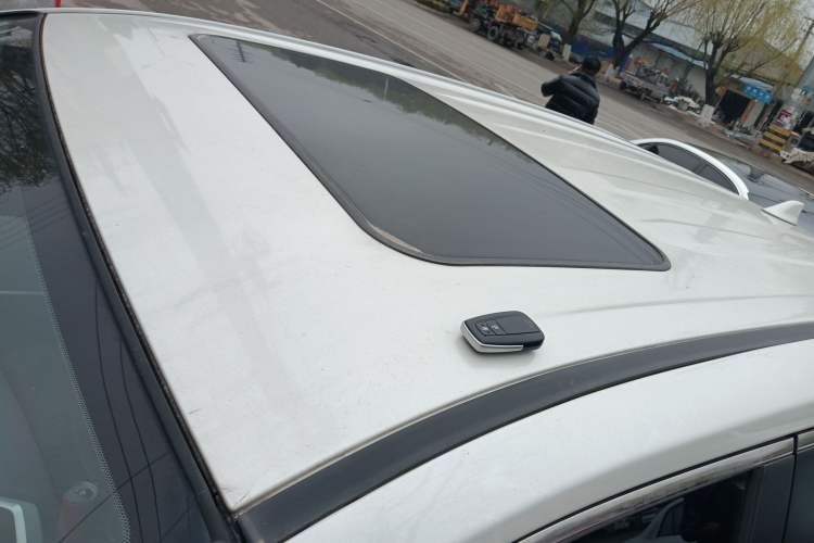 Used Toyota RAV4 2020 Dual-Engine 2.5L E-CVT 4x4 Elite PLUS Edition
