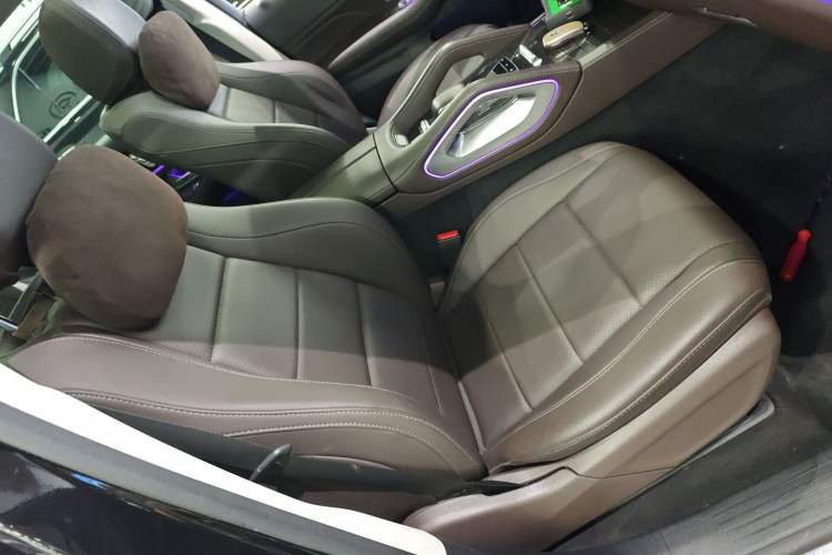 Used Mercedes-Benz GLE 2021 GLE 350 4MATIC Stylish Model Right Front Seat