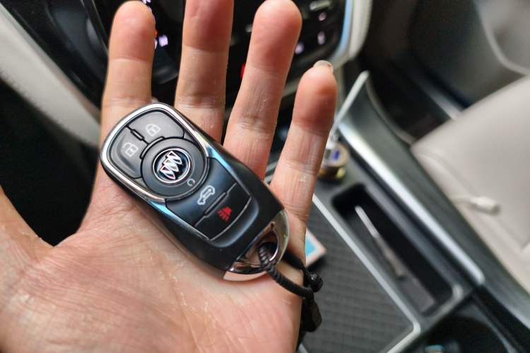 Used Buick GL8 2021 ES Landtrek 653T Comfort Edition Vehicle Key