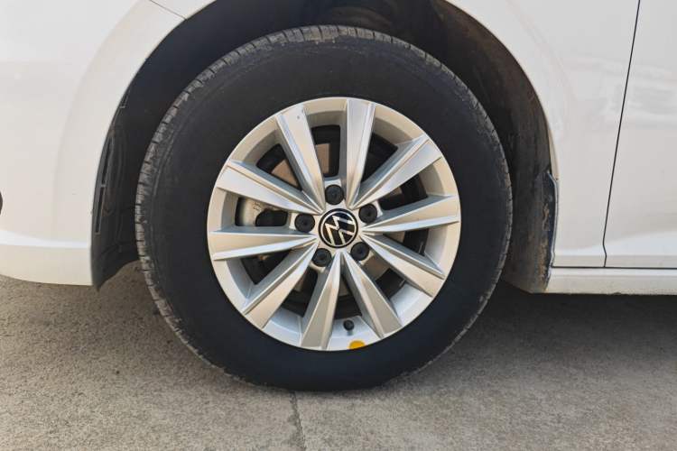 Used Volkswagen Lavida 2019 1.5L Automatic Fashion Edition China VI
