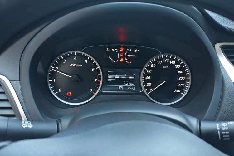 Used Nissan Sylphy 2024 Restyled Version 2 Classic 1.6XE CVT Comfort Edition Instrument Cluster