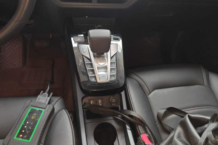 Used BYD Yuan New Energy 2019 EV535 Smart Connect Trendsetting Model Gear Lever