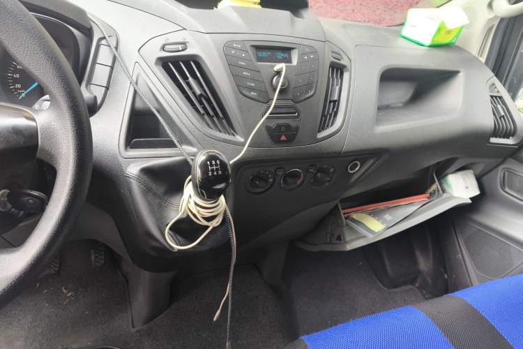 Used Ford Transit 2020 2.0T Diesel Multi-Function Commercial Vehicle Mid-Chassis Low-Roof Design with Dual Rear Doors Emission Standard China V Audio And AC Panel