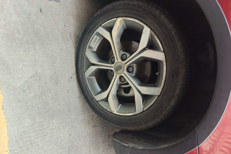 Used Geely Auto Vision S1 2018 1.4T CVT Fēngruì Model Right Front Wheel Hub