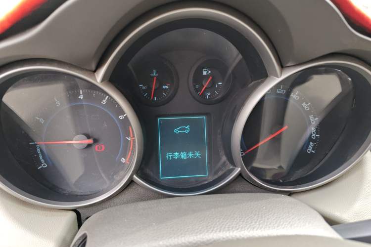 Used Chevrolet Cruze 2015 1.5L Classic SL MT Instrument Cluster