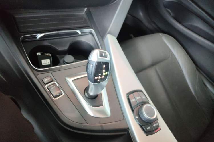 Used BMW 4 Series 2016 420i Fashion Model Gear Lever