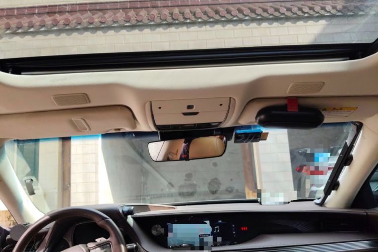 Used Lexus LS 2018 500h Excellence Edition China VI standard