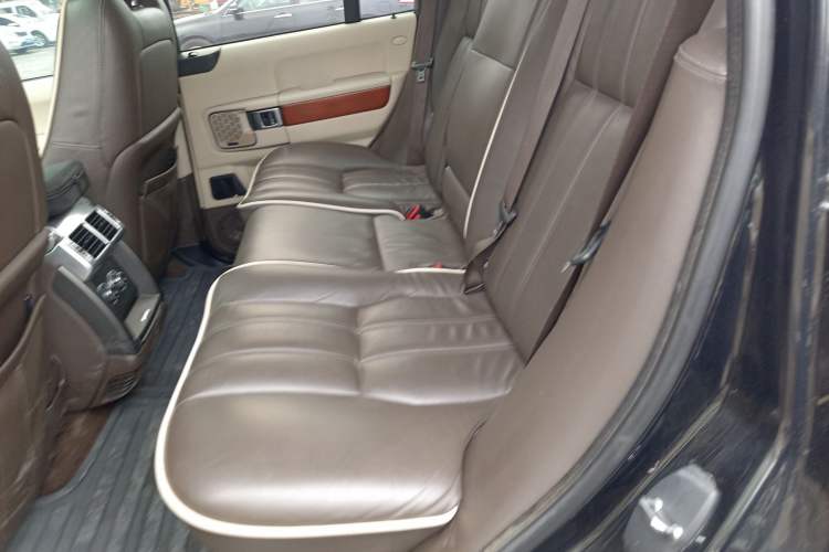 Used Land Rover Range 2010 3.6 TDV8 HSE Left Rear Seat