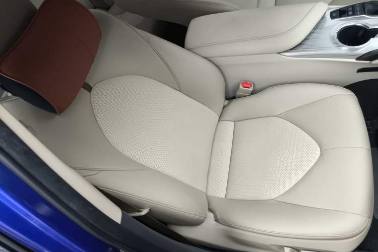 Used Toyota Camry 2018 Dual-Engine 2.5 HG Luxury Edition