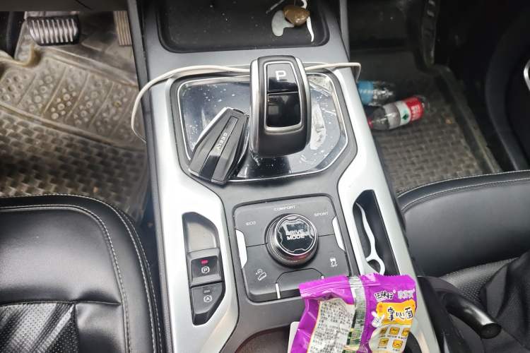 Used Geely Auto Haoyue 2020 1.8TD DCT Luxury 7-Seater Gear Lever