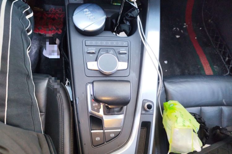 Used Audi A4L 2018 30th Anniversary Edition 40 TFSI Fashion Model
