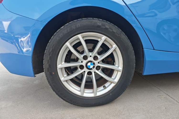 Used BMW 1 Series 2013 Facelifted 118i Leading Edition Exterior 5