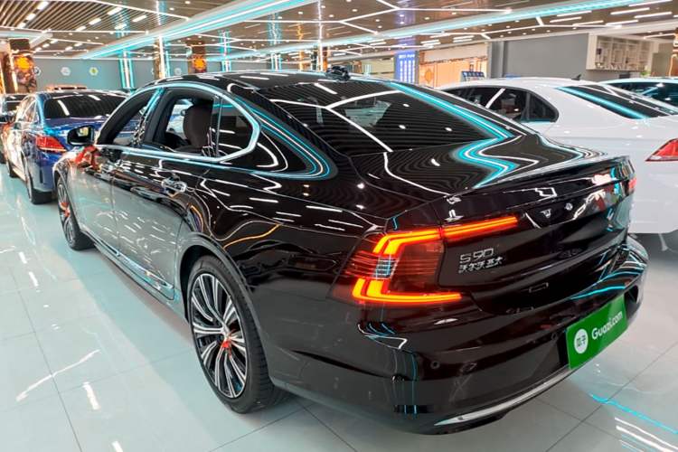 Used Volvo S90 2023 B5 Zhiyuan Luxury Edition
