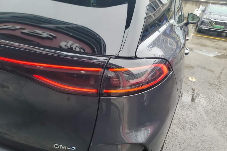 Used Denza N8 2023 Four-Wheel Drive Ultra-Hybrid Flagship Seven-Seater Version
