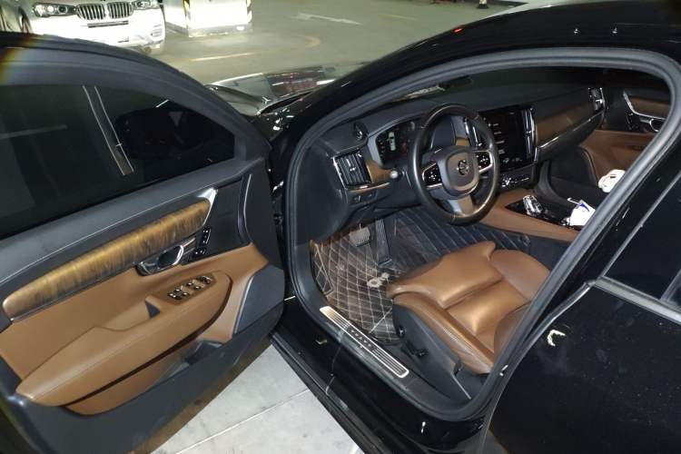 Used Volvo S90 2021 B5 Zhiyuan Luxury Edition
