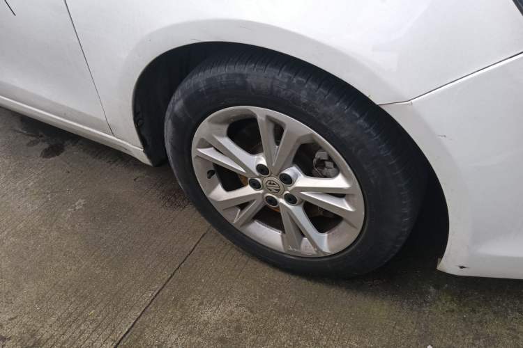 Used MG GT 2015 1.5T Automatic Luxury Edition Right Front Wheel Hub