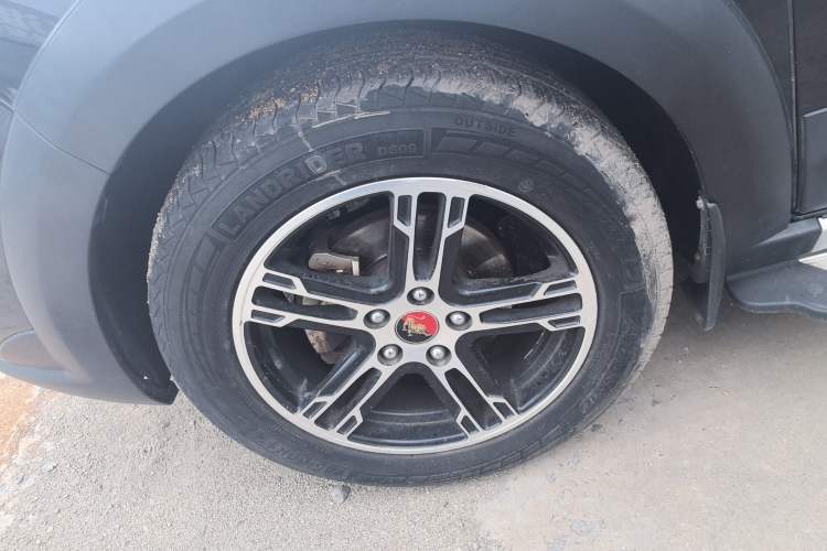 Used FORTHING Joyear X5 2013 1.6L Manual Luxury Model China IV Standard Left Front Wheel Hub