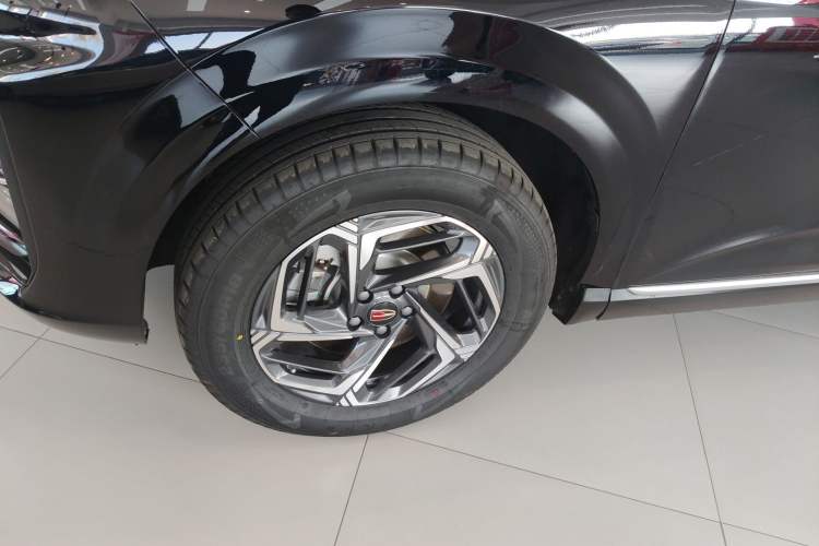 Used Hongqi HS3 2023 1.5T Two-Wheel Drive Shanwei Edition
