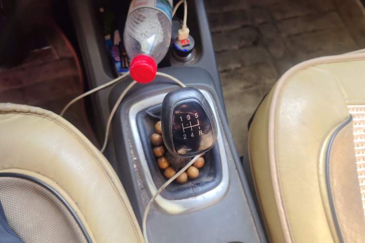 Used Chevrolet Sail 2015 Sail 3 1.3L Manual Ideal Edition Gear Lever